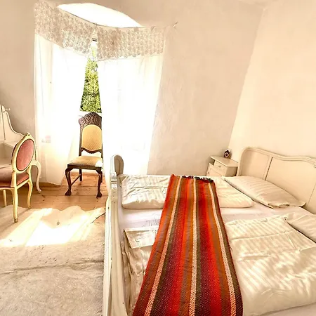 Apartment Schloss Weitersroda - In Der Renaissance Hildburghausen